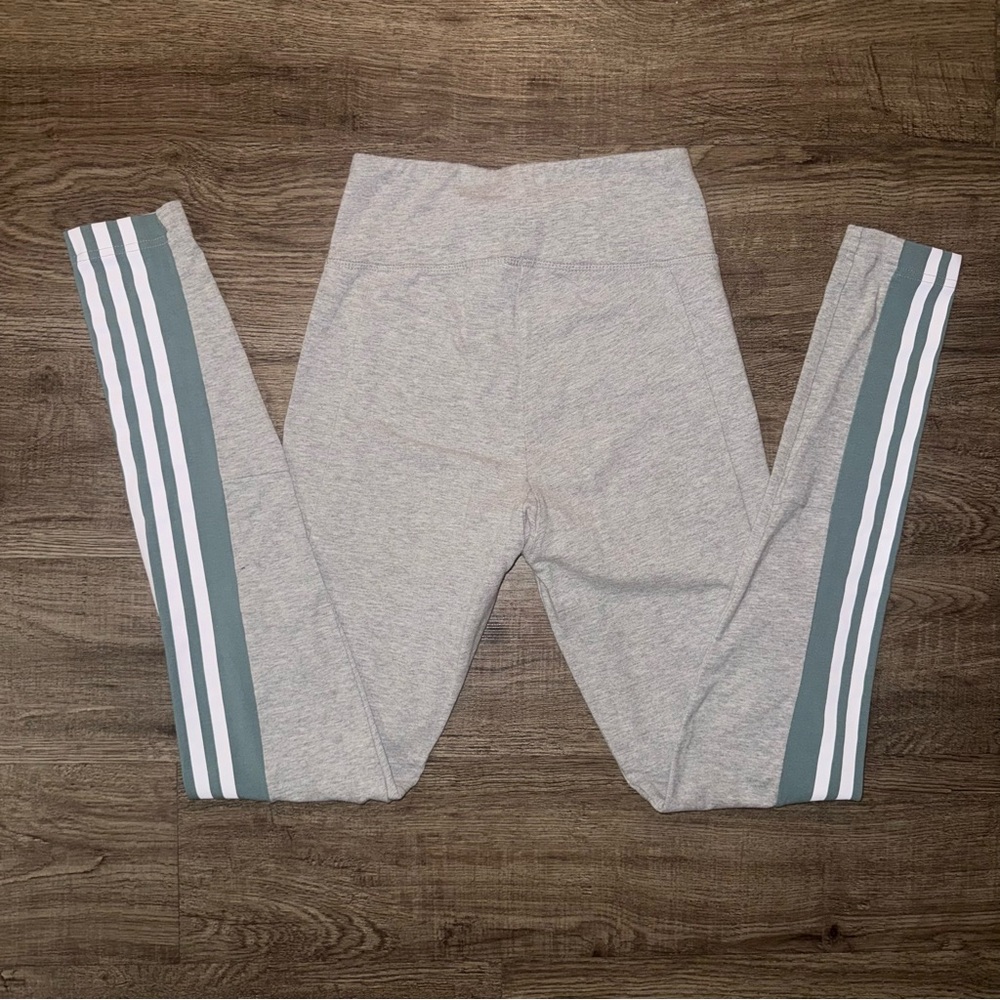 Adidas Heather Gray and Teal Workout Set - Picture 5 of 6